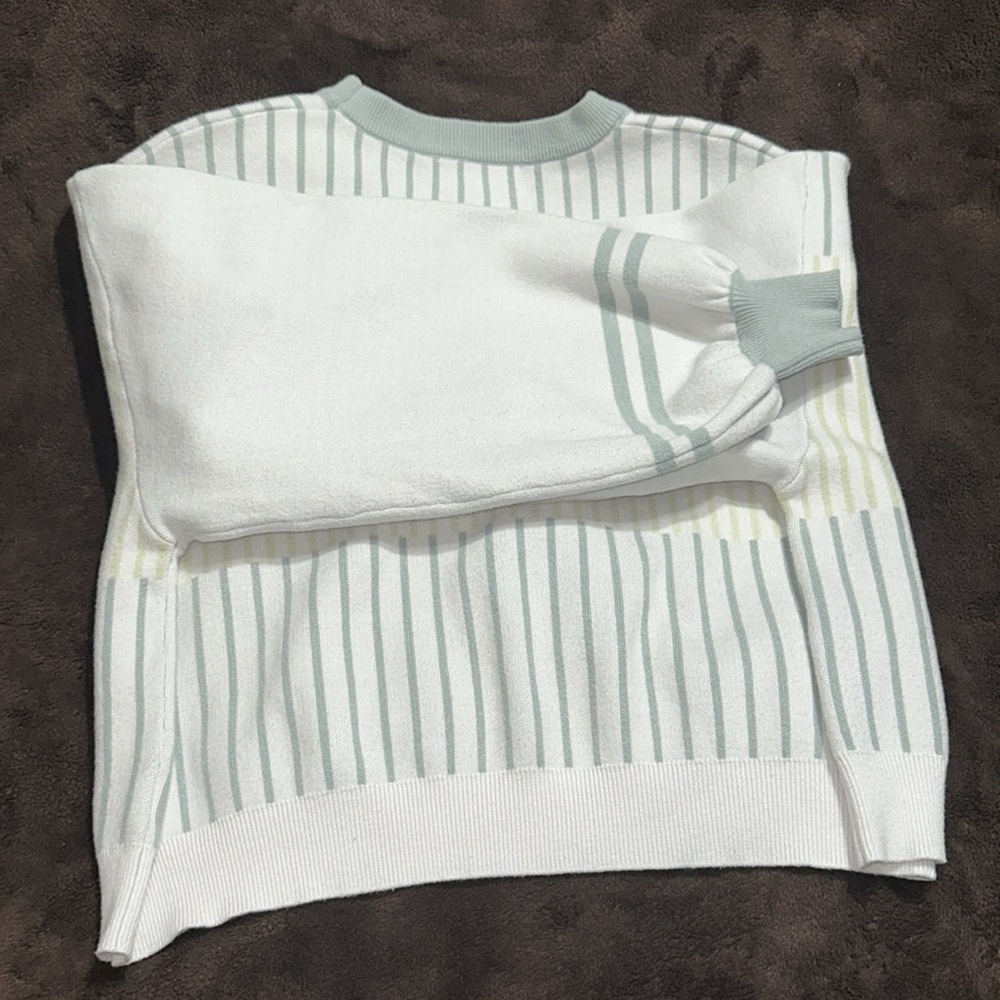 LUCCA Couture: Hygea Slouchy Stripped Sweater. White & Mint, size XS. - Picture 7 of 9